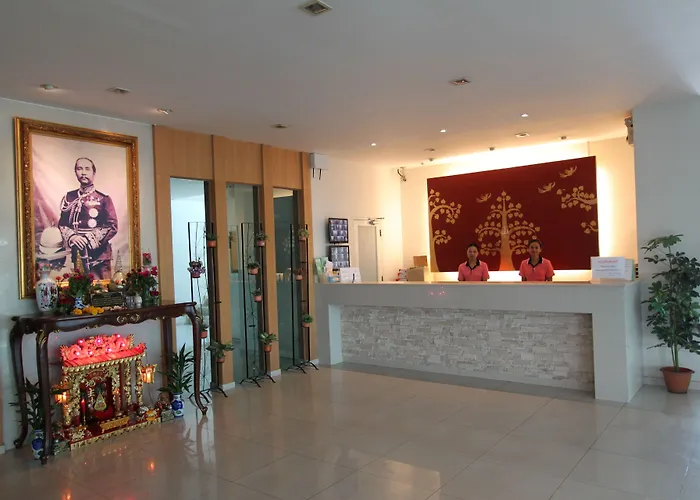 The Royal Bee Aparthotel Don Mueang International Airport